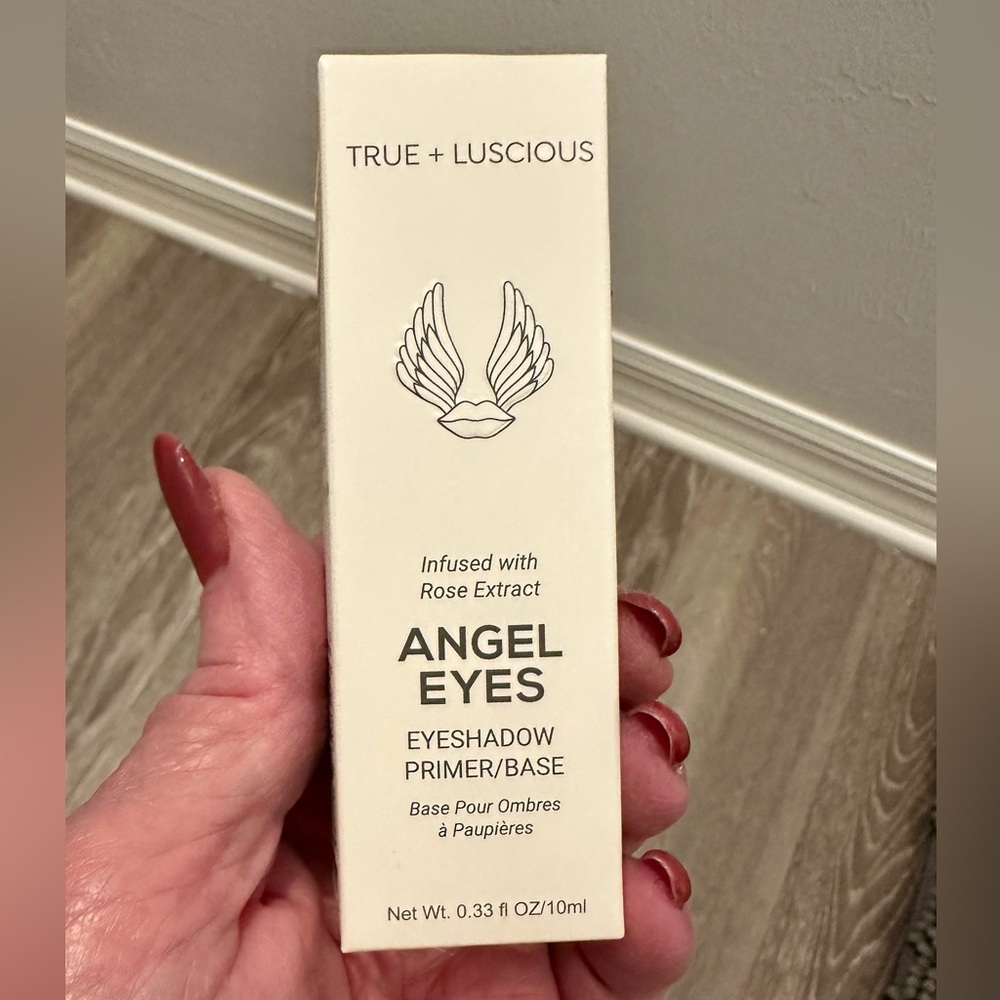 True + Luscious Angel Eyes Eyeshadow Primer NEW